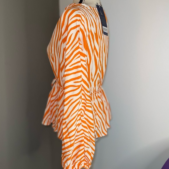 NEW- ONLY ONE LEFT! - Orange and White zebra print top - size Medium lightweight - Picture 5 of 10